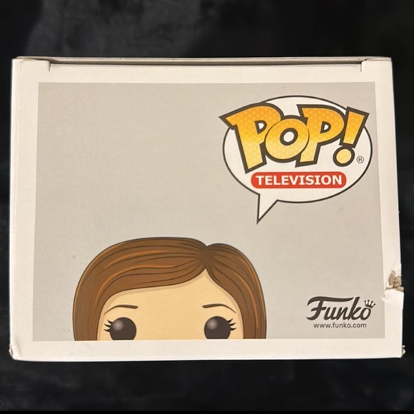 Funko POP! “Friends” Rachel Greene in Pink Dress #1065 - Picture 7 of 7